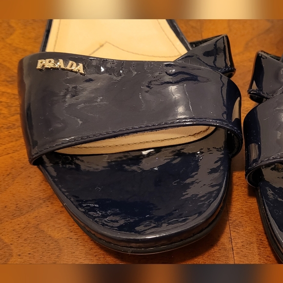 PRADA EUC Navy Blue Patent Leather Low Wedge Sandal Sz 38 1/2 - Picture 10 of 13